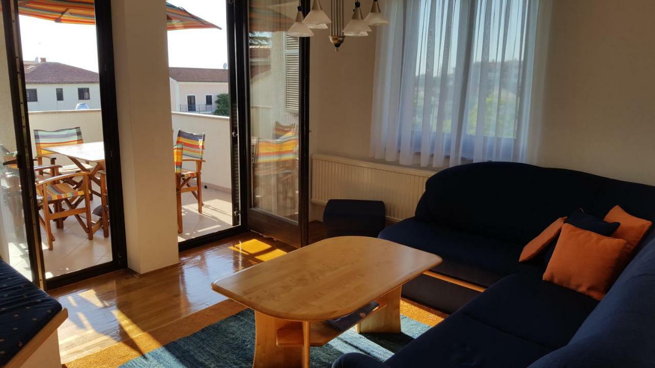 Apartment Valentina Porec Exterior photo